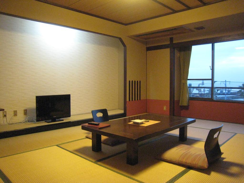 Utsumionsen Ichizu Hotel Aichi Екстериор снимка