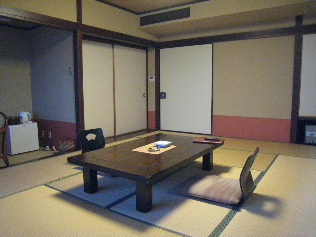 Utsumionsen Ichizu Hotel Aichi Екстериор снимка